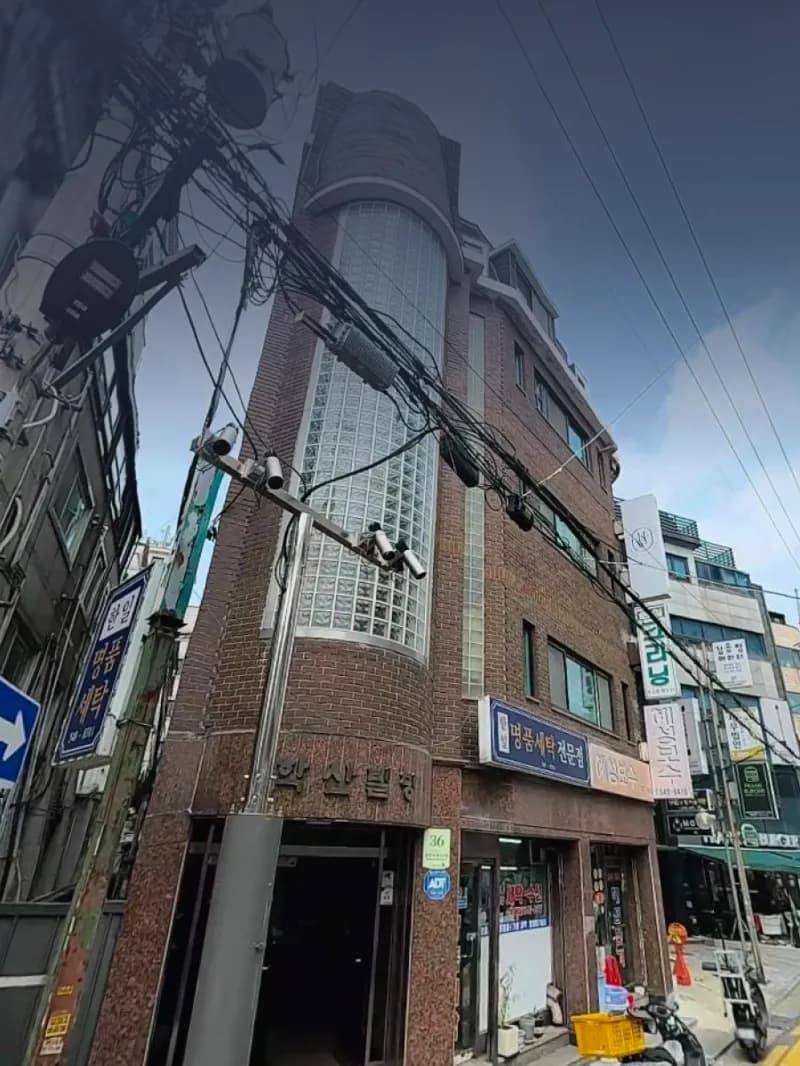 [프라퍼티 로스터리] 가격 경쟁력 있는 반포동 이면도로, 신논현역 초역세권 학산빌딩
