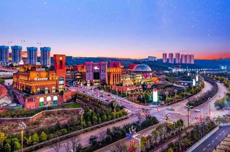 불황에 강한 아울렛 쇼핑몰에 투자하는 '사소 리츠(Sasseur REIT)'