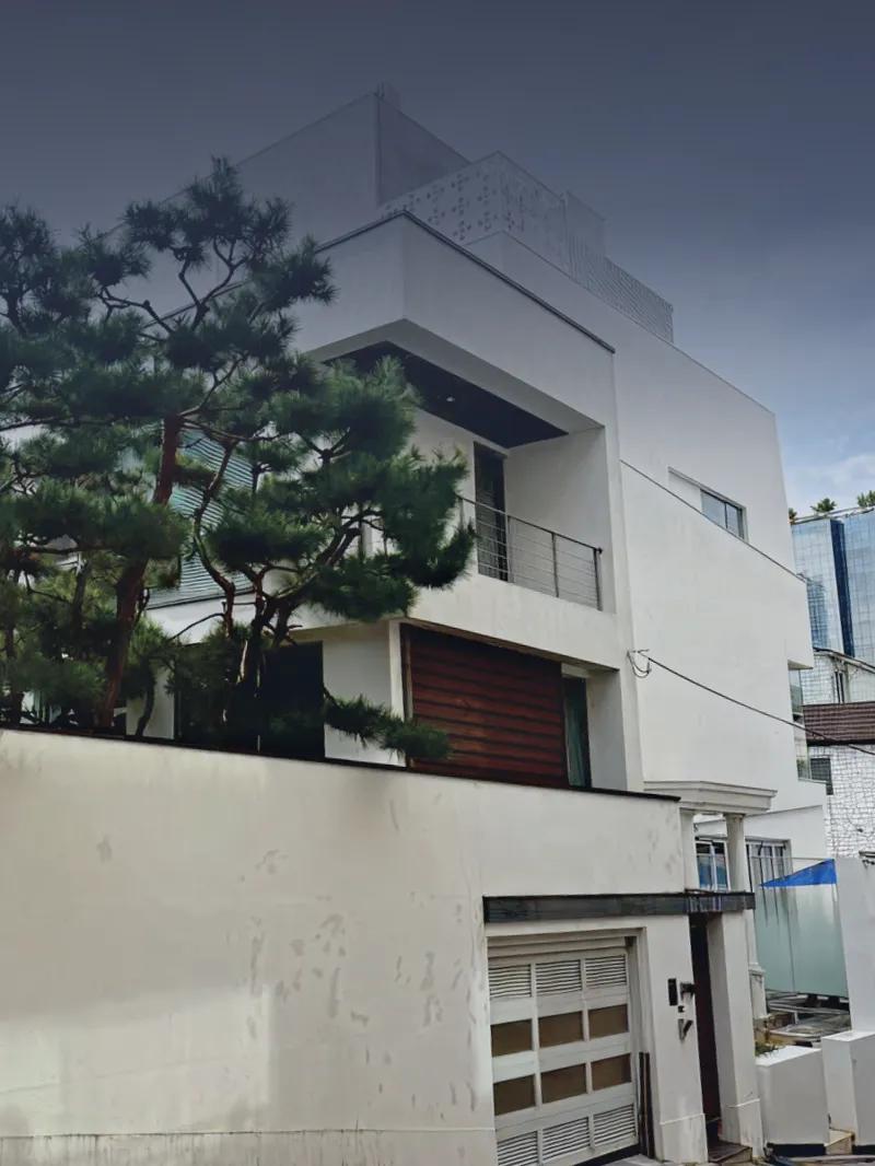 [프라퍼티 로스터리] Reserve 10. 청담공원 배후 여유와 조망을 동시에 품은 단독주택