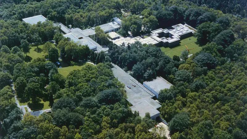 네덜란드 크뢸러 뮐러 미술관: 국립공원 한가운데, 도시 밖에서 완성된 미술관의 힘