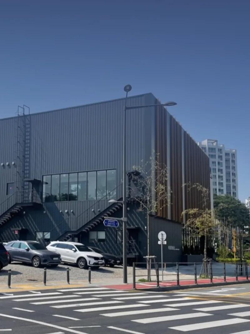 [리치라운지 자산답사기] 견본주택이라는 임시 역할을 끝내고 변화를 준비 중인 부동산은?