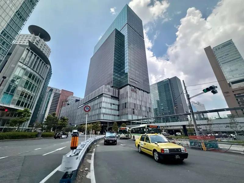 오사카 우메다의 새로운 랜드마크, 'JP 타워 오사카&쇼핑몰 킷테(KITTE)'