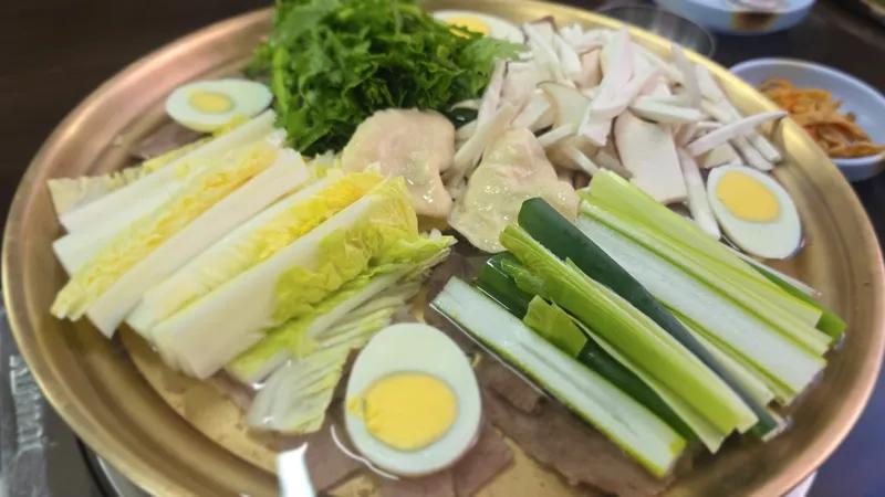 30년의 저력, 어복쟁반과 김치말이국수 맛집 대동문