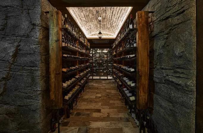 입지를 읽을 때 콘텐츠는 어떻게 달라지는가, 부르고뉴 한남의 전략