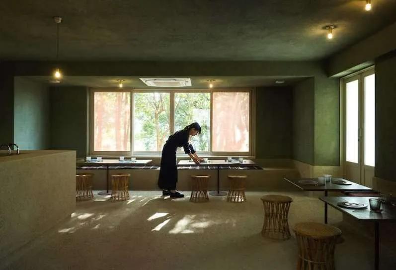 철거 직전의 아파트는 어떻게 도시의 미래를 밝히는 등불이 되었는가