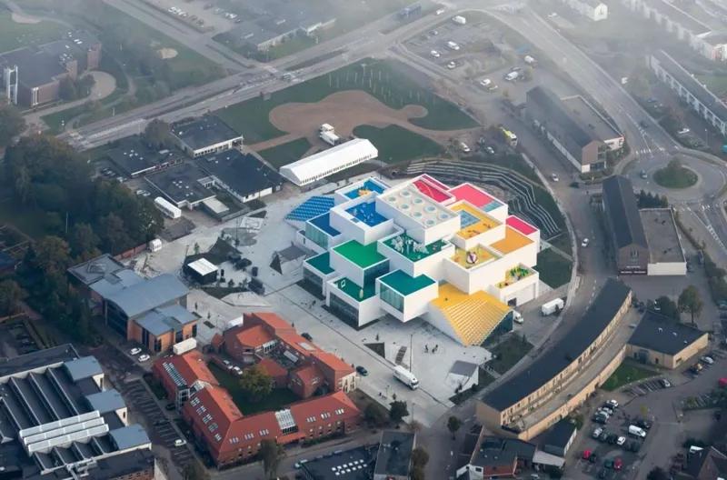 레고 하우스가 준 교훈, Formgiving-도구로서의 건축