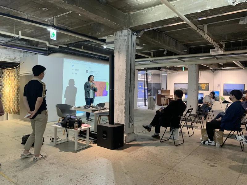 온·오프라인을 넘나드는 기성세대와 신진세대 교류의 장 '인사동 코트'