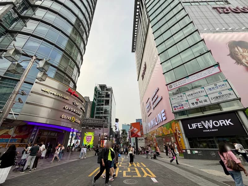 세대교체되는 K-입문 상권, 명동