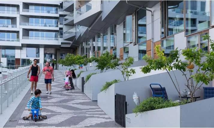 거리 위 주거 '8 House', 주거 공간에서 펼치지는 관계와 삶을 고민하다